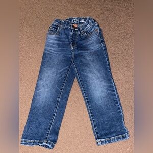 Children's Place toddler boys relaxed fit jeans, size 3T